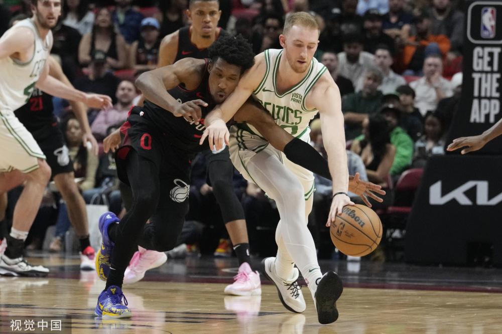 位年轻后卫 位年轻后卫