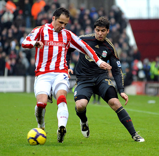 他被著名足 他被著名足